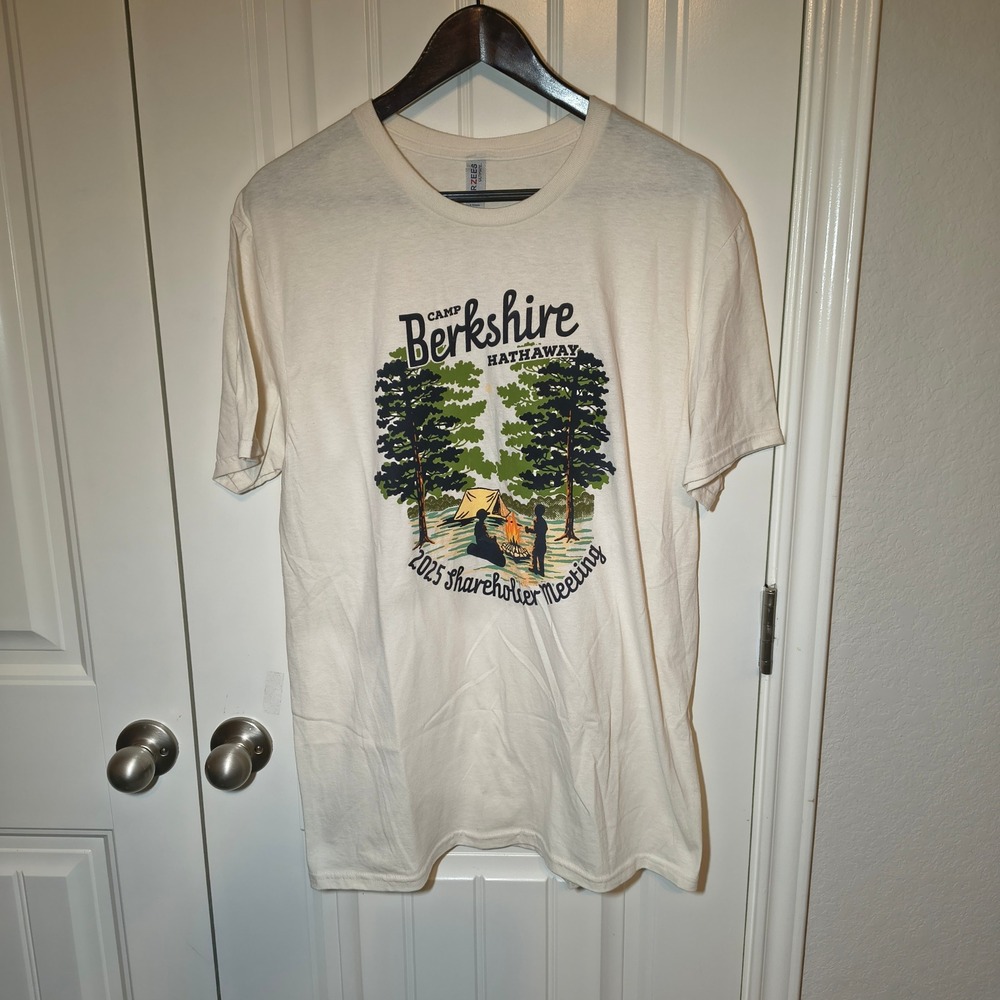 Berkshire Hathaway 2023 Shareholder Meeting Camp T-Shirt Mens Large Cream